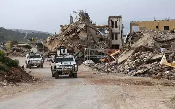 イスラエル軍の戦車が国連・レバノン平和維持部隊の要員に向けて発砲、イスラエル側は「識別ミス」と説明