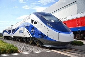 中国企業がマレーシア向けに製造した列車がラインオフ