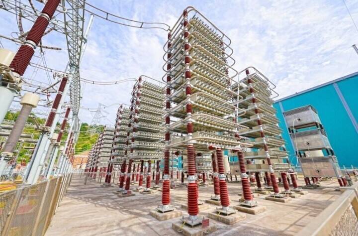 超高圧直流送電プロジェクト「疆電入渝」の累計送電量が300億kWhを突破―中国