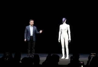 小鵬が初の女性ヒューマノイド発表、リアルすぎて中に人が入っていると疑う声も―中国