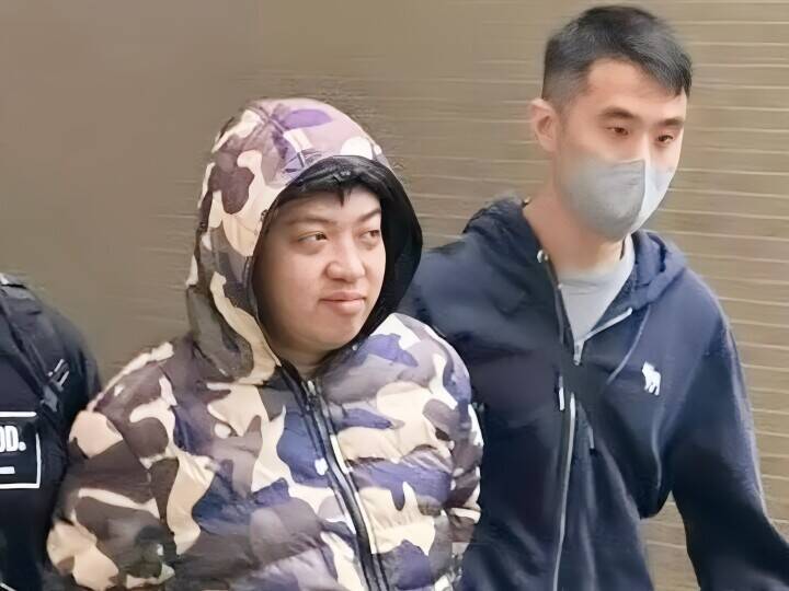 香港火災をバックに笑顔で自撮り、男が拘束される