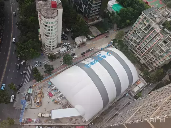 深センの街頭に出現した「巨大枕」、実は最先端技術―中国