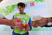 ストレス解消玩具の「にぎにぎ」が中国で人気沸騰、安全性管理問題も露呈