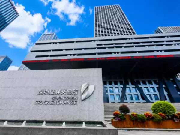 中国当局、あらゆる手段で株価暴落を阻止―仏メディア