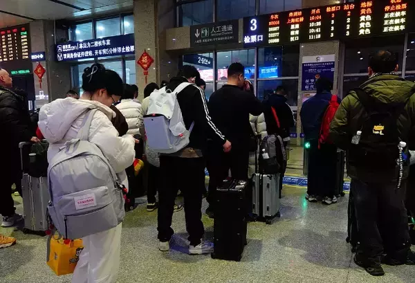 中国の春節連休初日、全国で地域をまたぐ移動は延べ2億8千万人超に