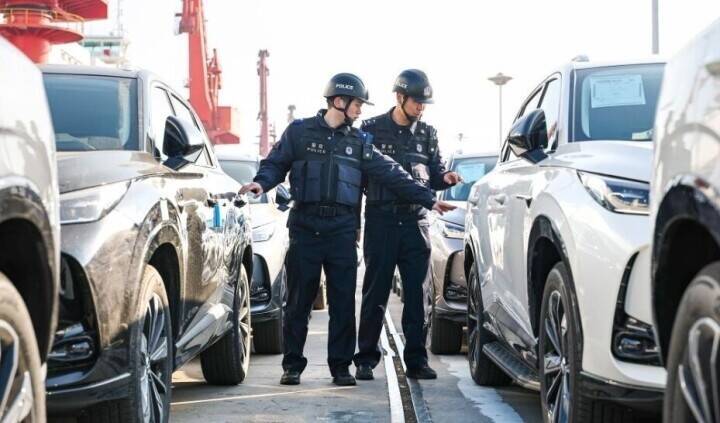 連雲港通関地における新エネ車輸出が大幅に増加―中国