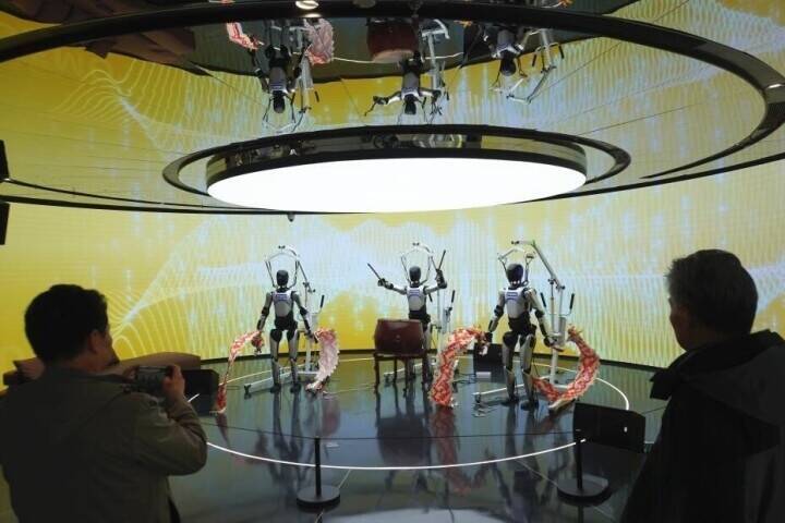 河南省初の人型ロボット「4S店」が活況、利用者のハードル下げる―中国