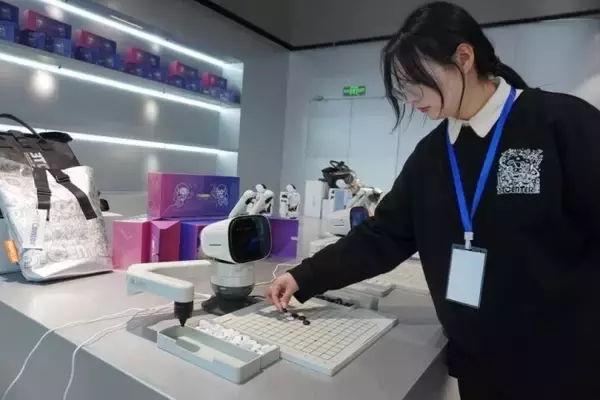 「河南省初の人型ロボット「4S店」が活況、利用者のハードル下げる―中国」の画像