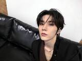 「中国の男性アイドル歌手が謝罪も批判やまず、高速鉄道で他人の座席占拠し炎上」の画像1