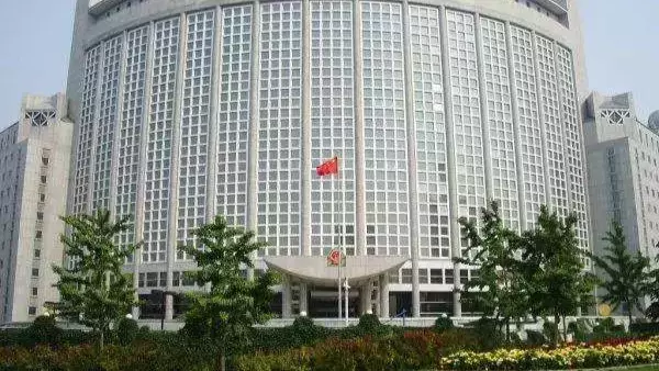 王外交部長、イランのアラグチ外相と電話会談―中国