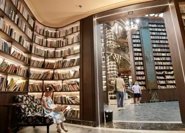 「ファンタジーな図書館での特別な体験―江西省」の画像