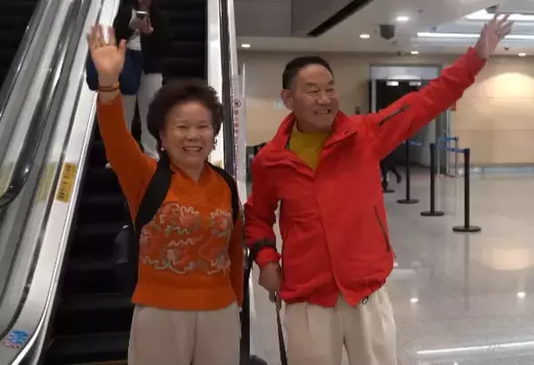 ドバイに足止めの中国人旅行客269人が無事帰国