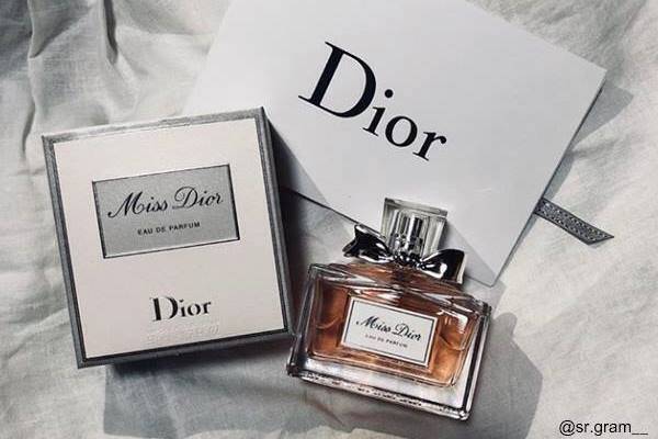 恋のフェロモン全開 男が 女性の香水に対して思っている こと 18年11月17日 エキサイトニュース