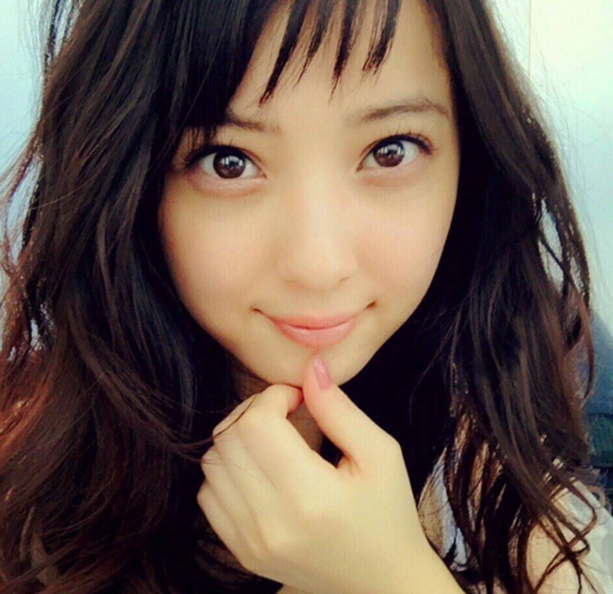 佐々木希が熊本県でスッピン炊き出し参加 天使が来た 本気を感じる と賞賛の声 16年4月29日 エキサイトニュース