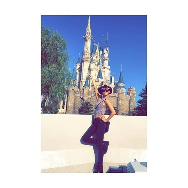 菜々緒 成宮寛貴と堂々ディズニーデート きっかけはラブシーン 2人の関係を大予想 16年9月7日 エキサイトニュース