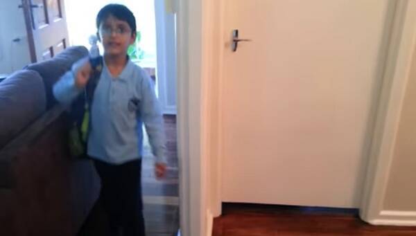 ラブラドールの子犬を 子供に内緒で迎えたパパママ 驚きつつも徐々に理解し 喜ぶ姿にホッコリしかない 動画 年3月10日 エキサイトニュース