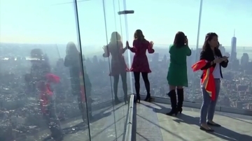 ＮＹに地上101階の「宙に浮く」展望台、マンハッタンを一望