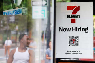 米新規失業保険申請、20万8000件と横ばい　4月人員削減は減少