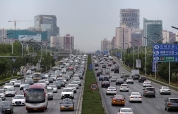 中国の乗用車販売 27%の増加