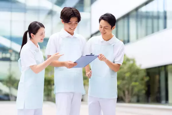 「専門学校は何年で卒業できる？どんな分野が何年制？専門学校の特徴を詳しく解説」の画像