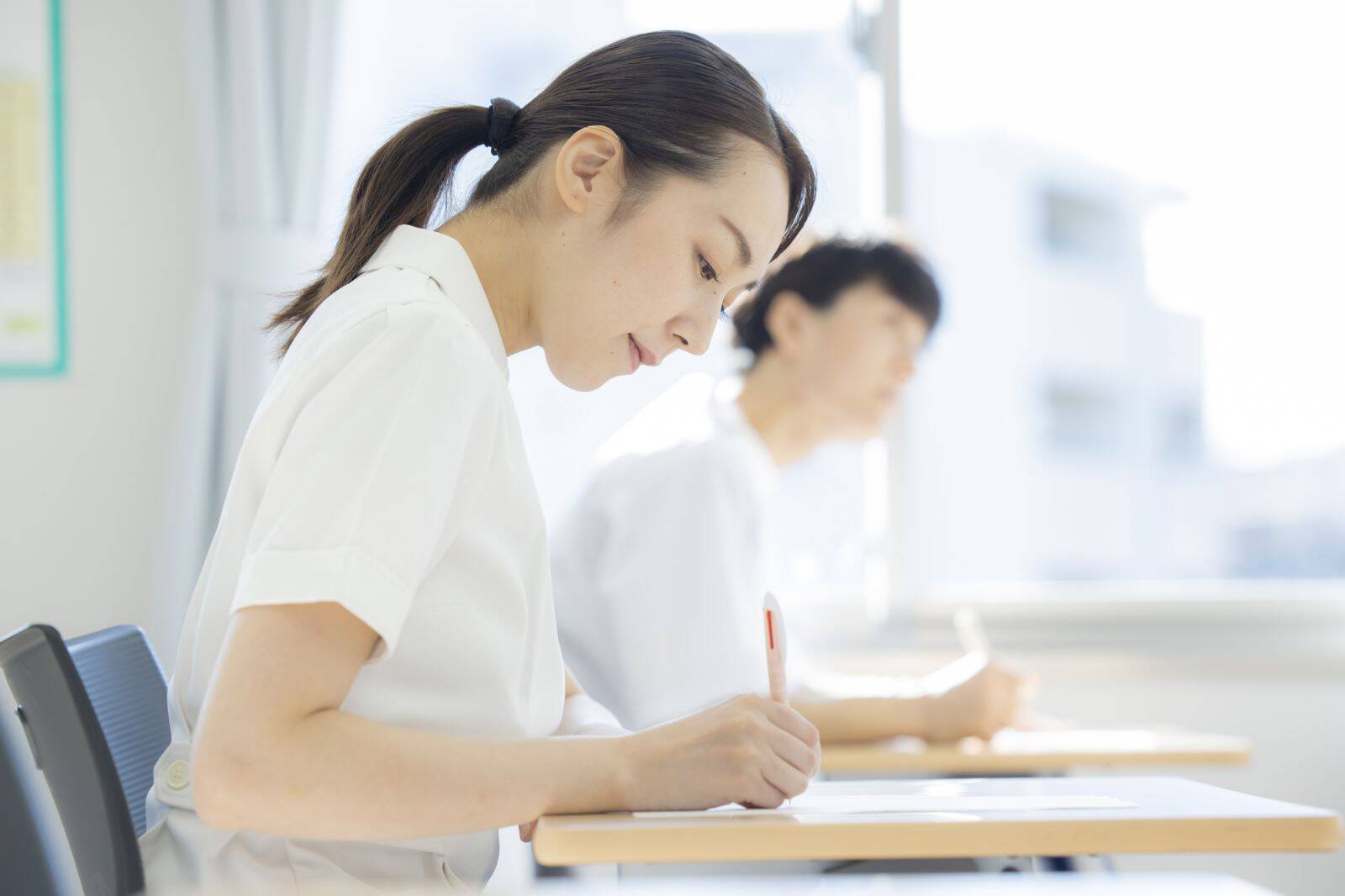 看護系大学・専門学校の志望理由書の書き方。手順とポイントとは？模範解答ダメ答案例文付き