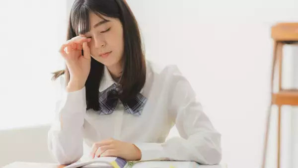 夕方に眠くなる原因は？すぐできる対策5選！眠気を撃退して勉強効率アップ！