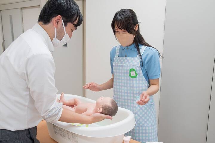 保健師とは？仕事内容、種類、看護師との違いを解説！現役保健師の１日のスケジュールを紹介