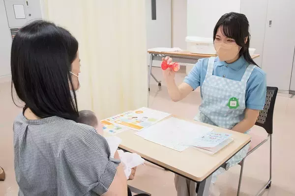 「保健師とは？仕事内容、種類、看護師との違いを解説！現役保健師の１日のスケジュールを紹介」の画像