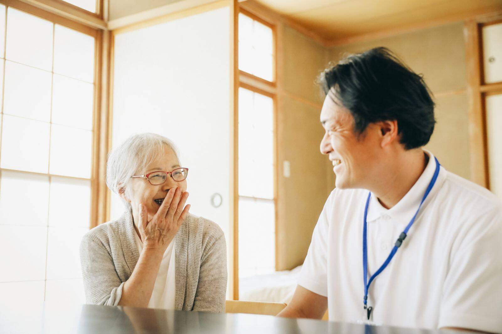 スクールカウンセラーとは？ 必要な資格・やりがいは？ お仕事密着レポ