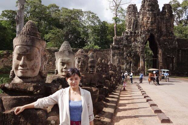 外務省の「国家一般職」ってどんな仕事？海外勤務もあるの？高校卒業後に入省した女性職員に聞く