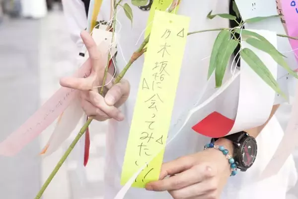 「恋愛、勉強、芸能人との遭遇…原宿の高校生が書く七夕短冊30選！」の画像