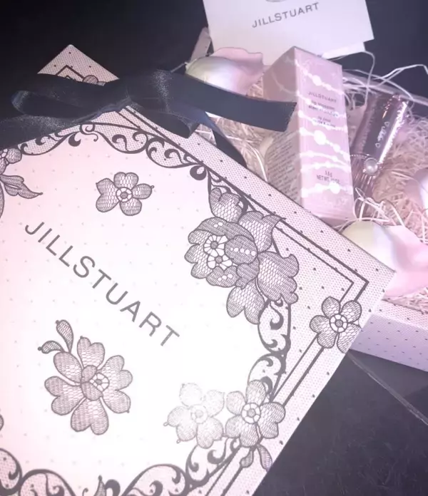 「2019年最新版！女子高生が彼氏にもらって本当にうれしいクリスマスプレゼント」の画像