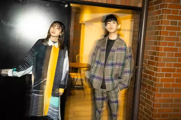 「YOASOBIスペシャルインタビュー　『一歩踏み出すための“初期衝動”と“1秒の勇気”』」の画像