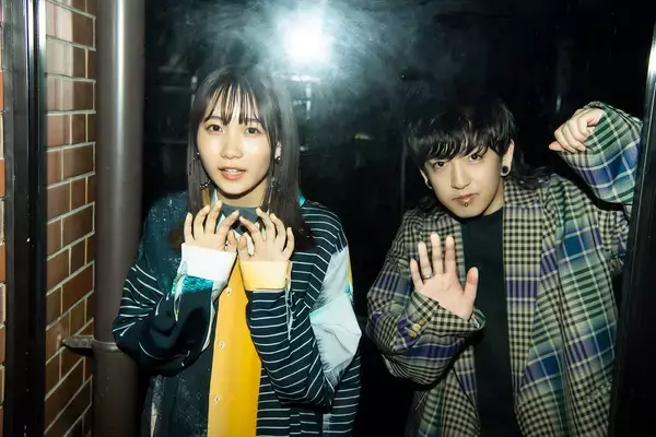 「YOASOBIスペシャルインタビュー　『一歩踏み出すための“初期衝動”と“1秒の勇気”』」の画像