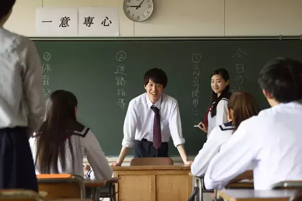 「＼U25の社会人200名に聞いた／職業選択のリアルなきっかけ」の画像