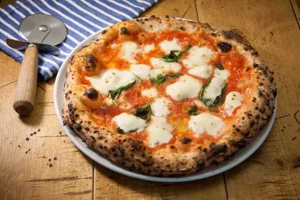 「学食にカフェテラス！あこがれのキャンパスライフが楽しめる大学5選」の画像