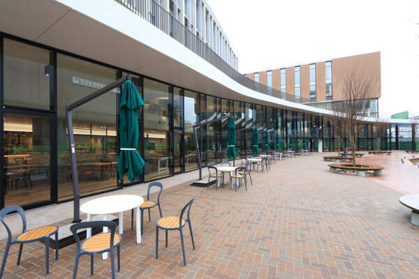 学食にカフェテラス！あこがれのキャンパスライフが楽しめる大学5選