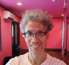 【ライフハック】50代男性は「強めパーマ」を当てるべき！ 薄毛も白髪も隠ぺいできる神メリットに今さら気づいた！