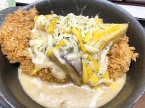 シュクメルリが松のやで「カツつき」になって登場 → 背徳感しかないガッツリ系に進化していた