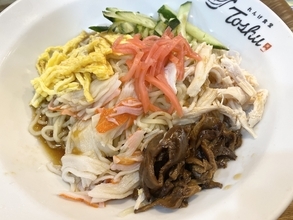 オリジン系中華料理「れんげ食堂Toshu」の冷やし中華は醤油と胡麻の2本立て！『醤油』と『胡麻』を食べ比べてみた