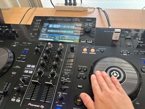 人生で初めてDJレッスンを受けたら、思っていたよりずっと奥深い世界だった / クラブとは無縁でも楽しめた40分の無料体験