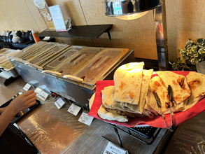 アパホテル東京板橋駅前がビュッフェ好きに有名な理由 / 1250円でインドカレー食べ放題の『アシルワード』がコスパ最高