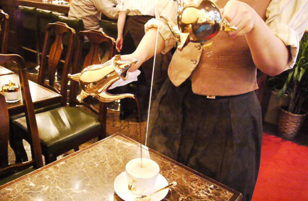 高い高い高い高いところからミルクとコーヒーを混ぜてカフェオレを作る喫茶店 11年7月1日 エキサイトニュース