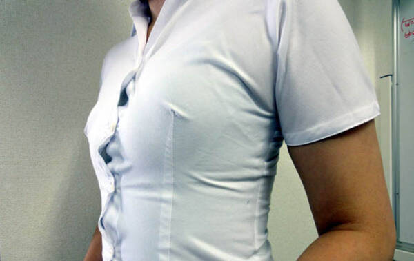 男性はどうして女性のオッパイに魅力を感じるのか 特に男性が好きな部位は下乳 11年7月21日 エキサイトニュース