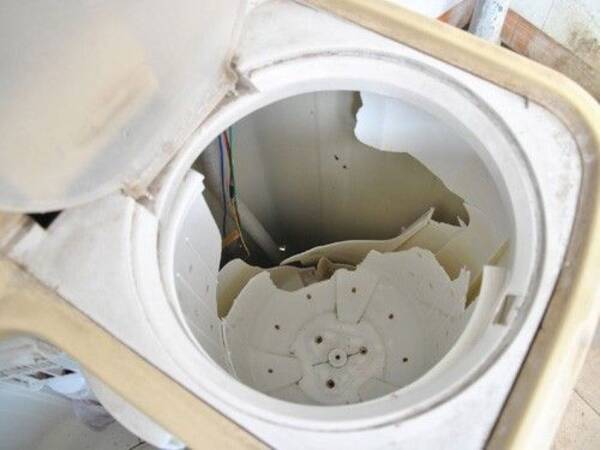 【中国】ダウンジャケットを洗ったら洗濯機が爆発