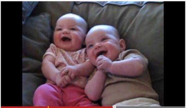 見たらゼッタイ笑顔になる 赤ちゃん大笑い動画 7選 13年3月3日 エキサイトニュース