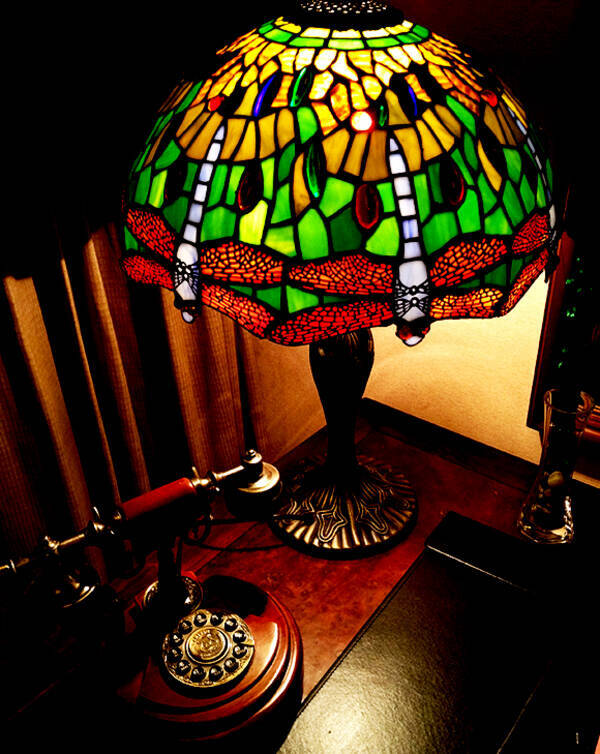 薄暗い部屋にいるときのほうが創造力を発揮できることが判明 暗い状況を想像するだけでも効果アリ 13年6月25日 エキサイトニュース