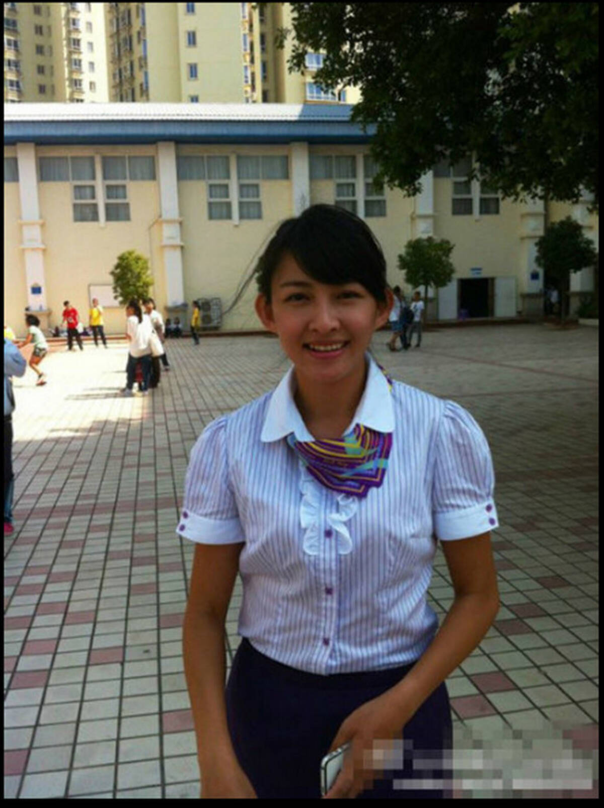 これなら絶対サボらない 美人すぎる体育教師が話題 制服姿の披露で悶絶する生徒続出 13年11月11日 エキサイトニュース