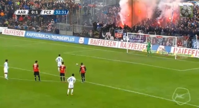 衝撃サッカー動画 またしても海外で キャプテン翼 愛 が炸裂 翼くんのようなオーバーヘッドキックにも注目だ 13年10月日 エキサイトニュース