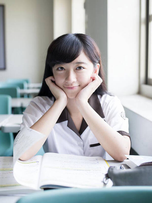 ついに 本物の制服 本物の台湾女子高生 台湾のリアル制服美少女写真集 台湾可愛 がついに完成 14年12月4日 エキサイトニュース